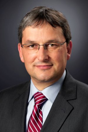 Deutsche Exporte Trotz Us Zöllen: Experten Verraten, Wie Sie Den Handelsstreit Ausmanövrieren! - 2llxv4a